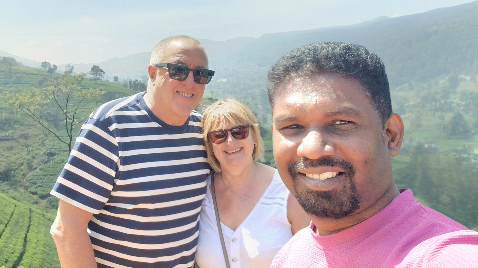 Happy couple on a private tour across Sri Lanka